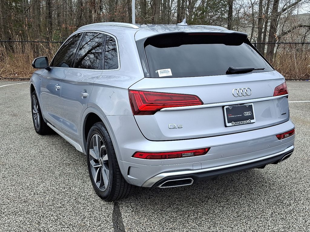Thumbnail: 2023 Audi Q5 - 4