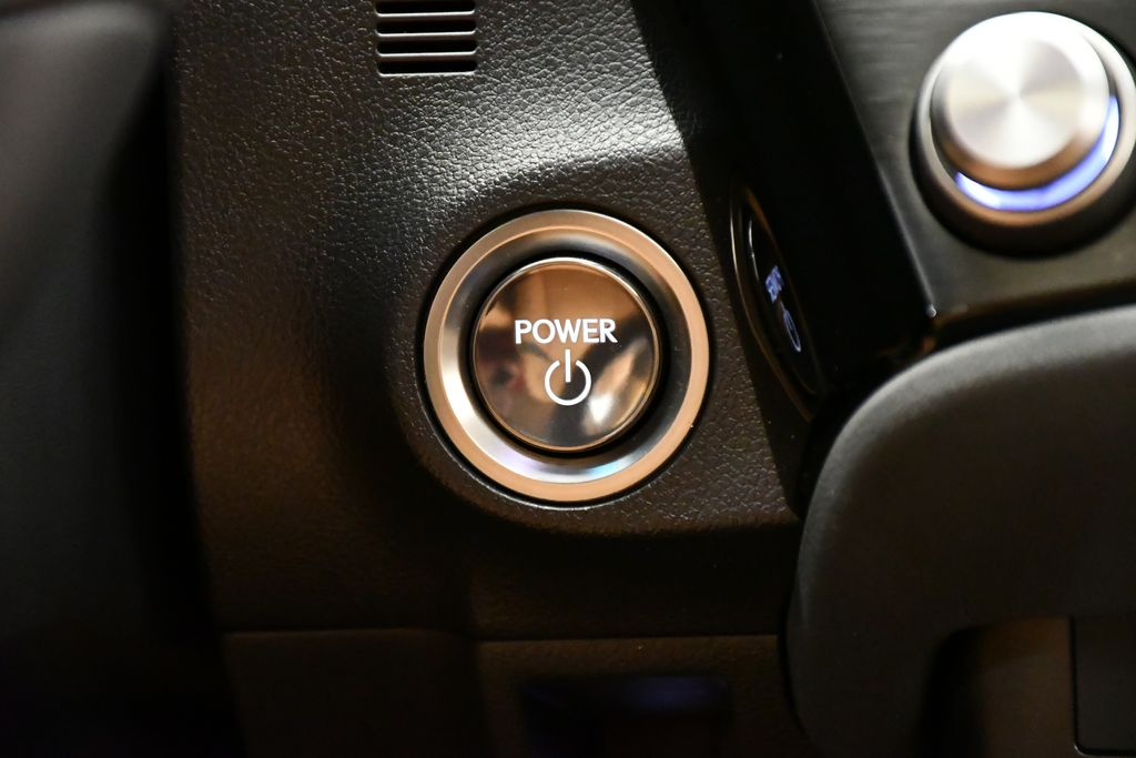 Thumbnail: 2025 Lexus ES - 27