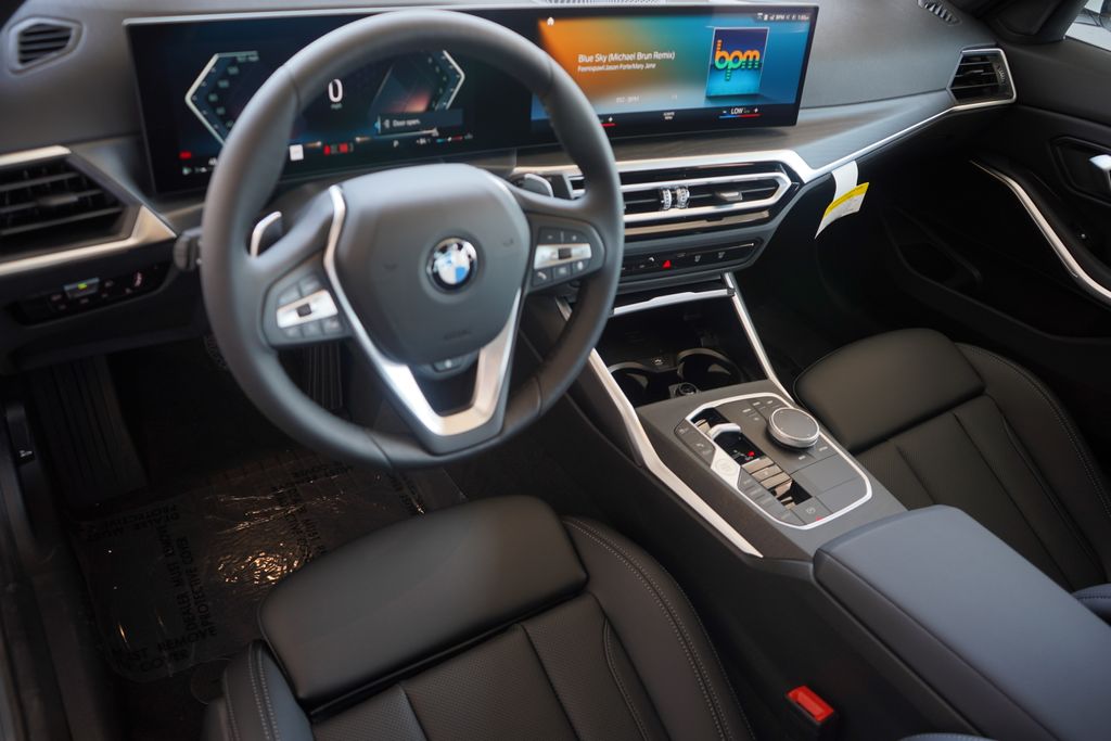 2024 BMW 3 Series 330i 13