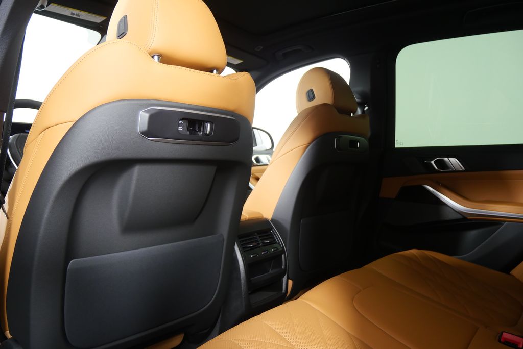 Thumbnail: 2026 BMW X5 - 16