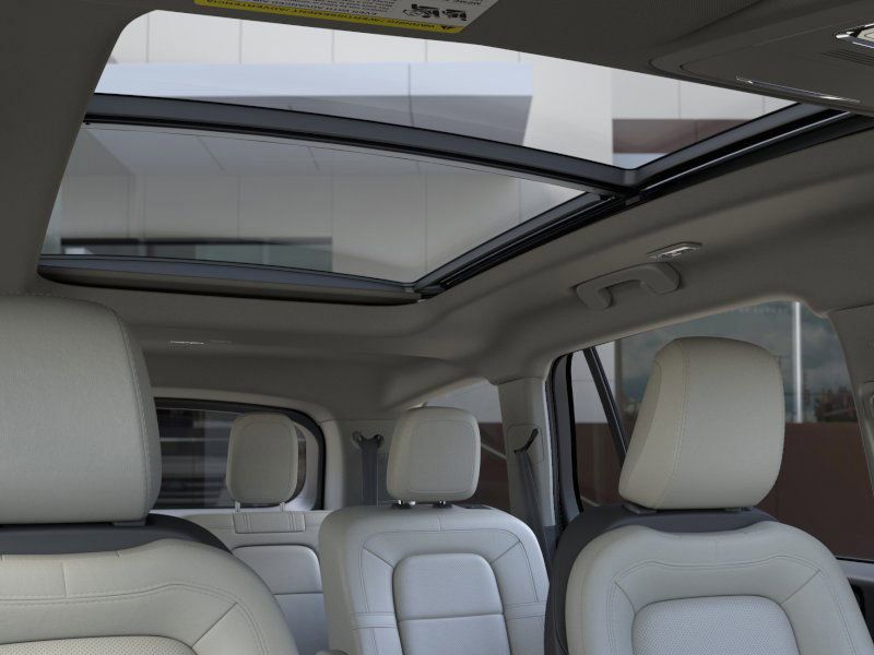Thumbnail: 2025 Lincoln Aviator - 22
