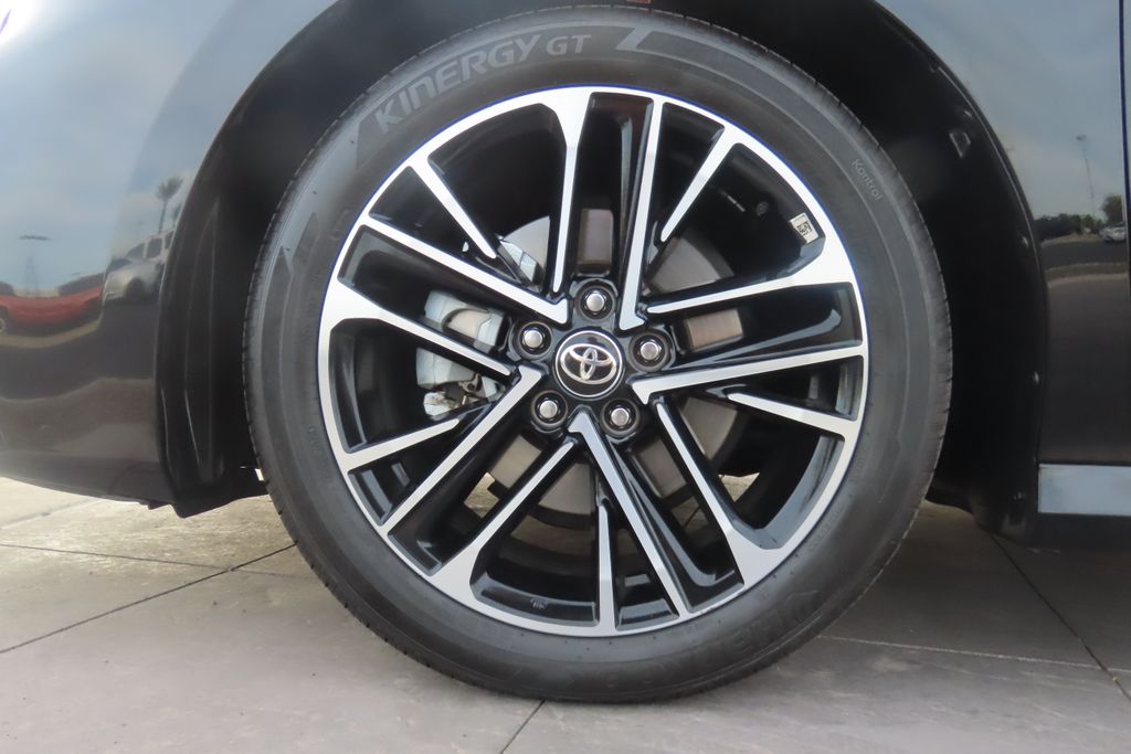 Thumbnail: 2025 Toyota Camry - 29