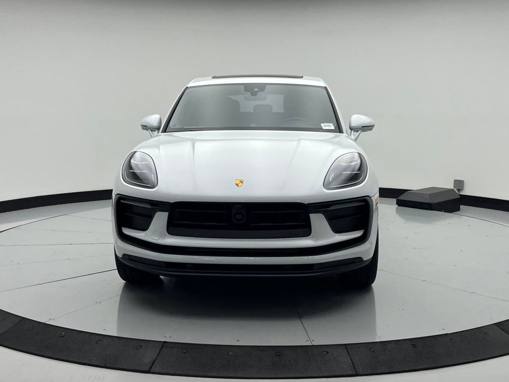 Thumbnail: 2025 Porsche Macan - 6