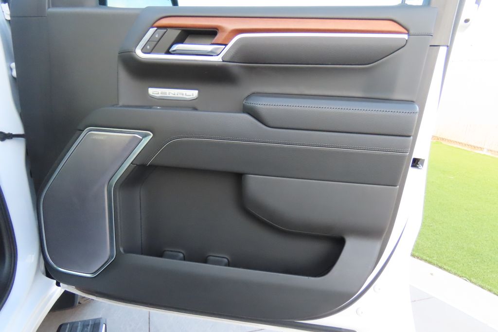 Thumbnail: 2023 GMC Sierra 1500 - 24