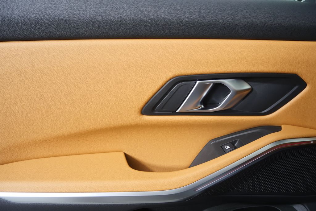 Thumbnail: 2026 BMW 3 Series - 13