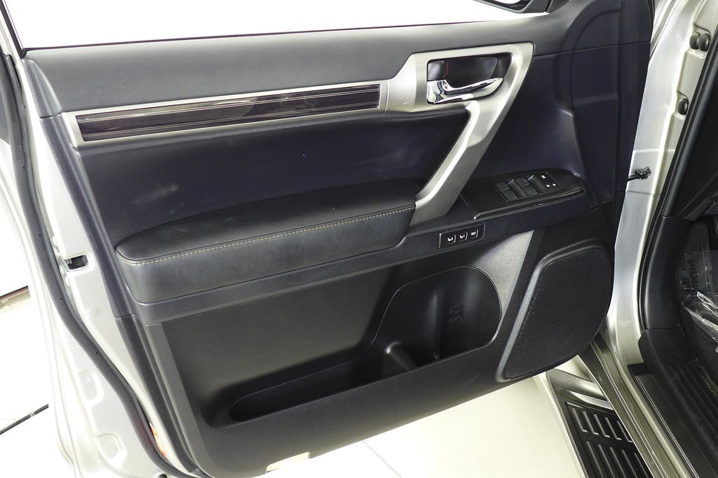 Thumbnail: 2022 Lexus GX - 11