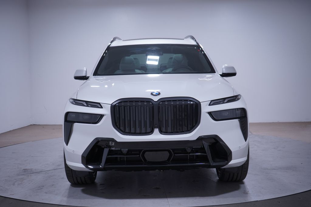 2025 BMW X7 xDrive40i 4