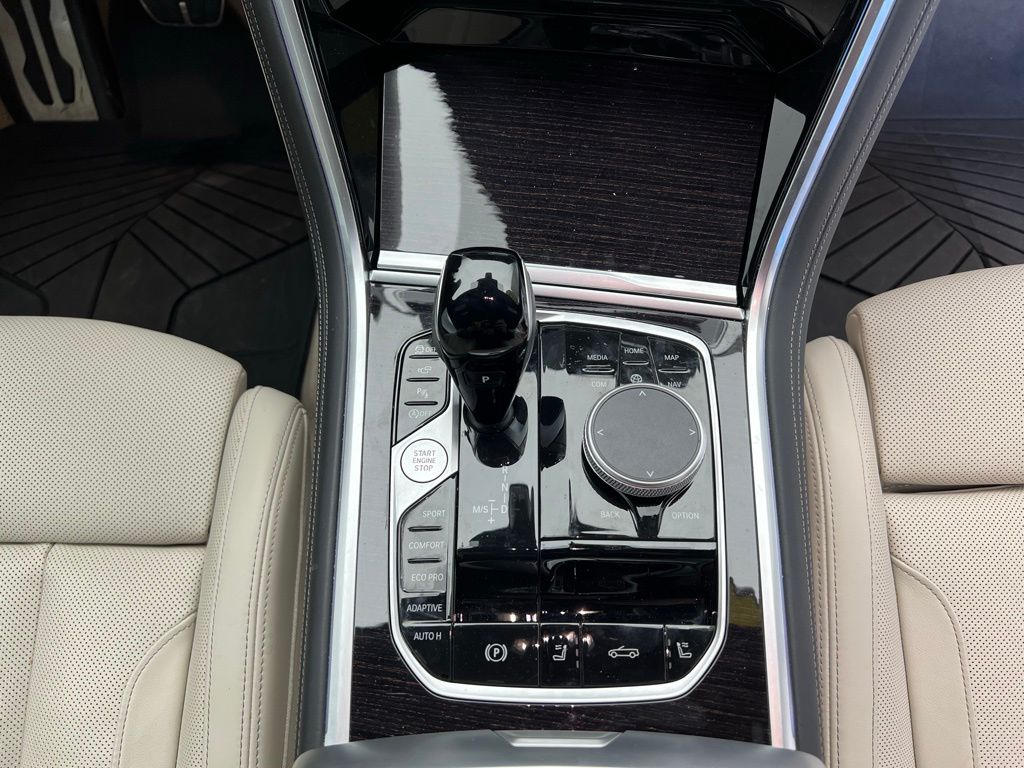 Thumbnail: 2025 BMW 8 Series - 15