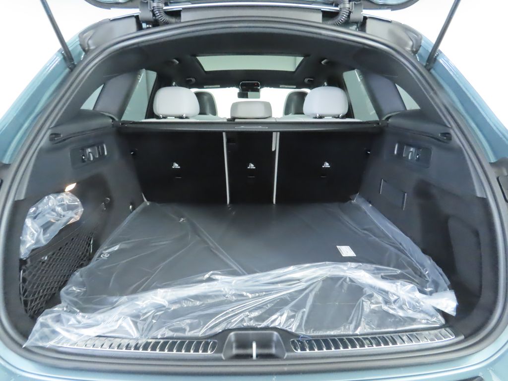 Thumbnail: 2026 Mercedes-Benz GLC - 30