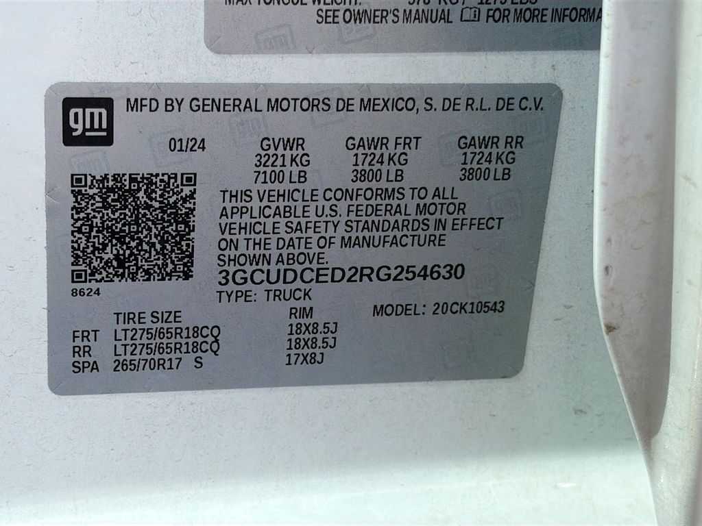 Used 2024 White Chevrolet Custom Trail Boss image 31