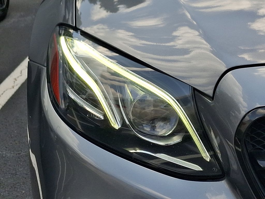 Thumbnail: 2019 Mercedes-Benz E-Class - 9