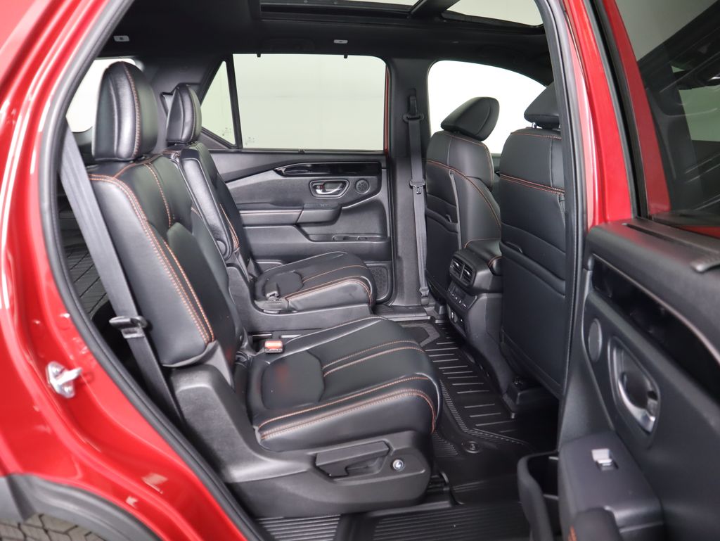 Thumbnail: 2024 Honda Pilot - 22