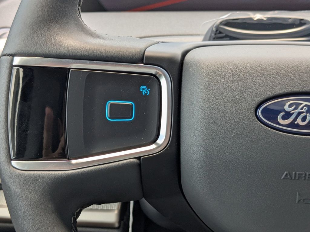 2025 Ford Expedition Active MAX