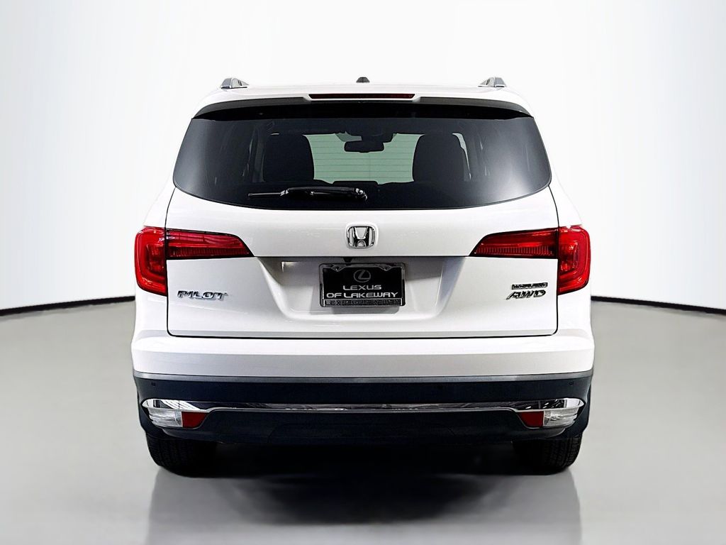 Thumbnail: 2017 Honda Pilot - 6