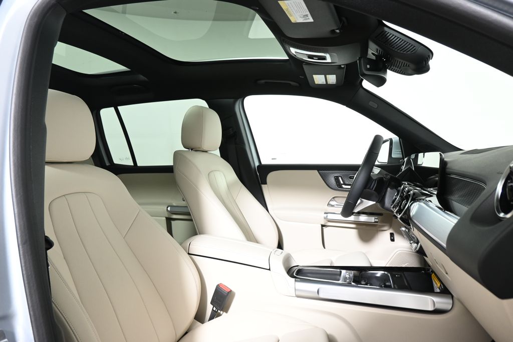 Thumbnail: 2026 Mercedes-Benz GLB - 22