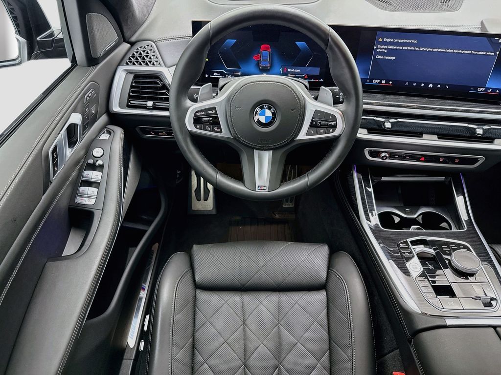 Thumbnail: 2024 BMW X7 - 10