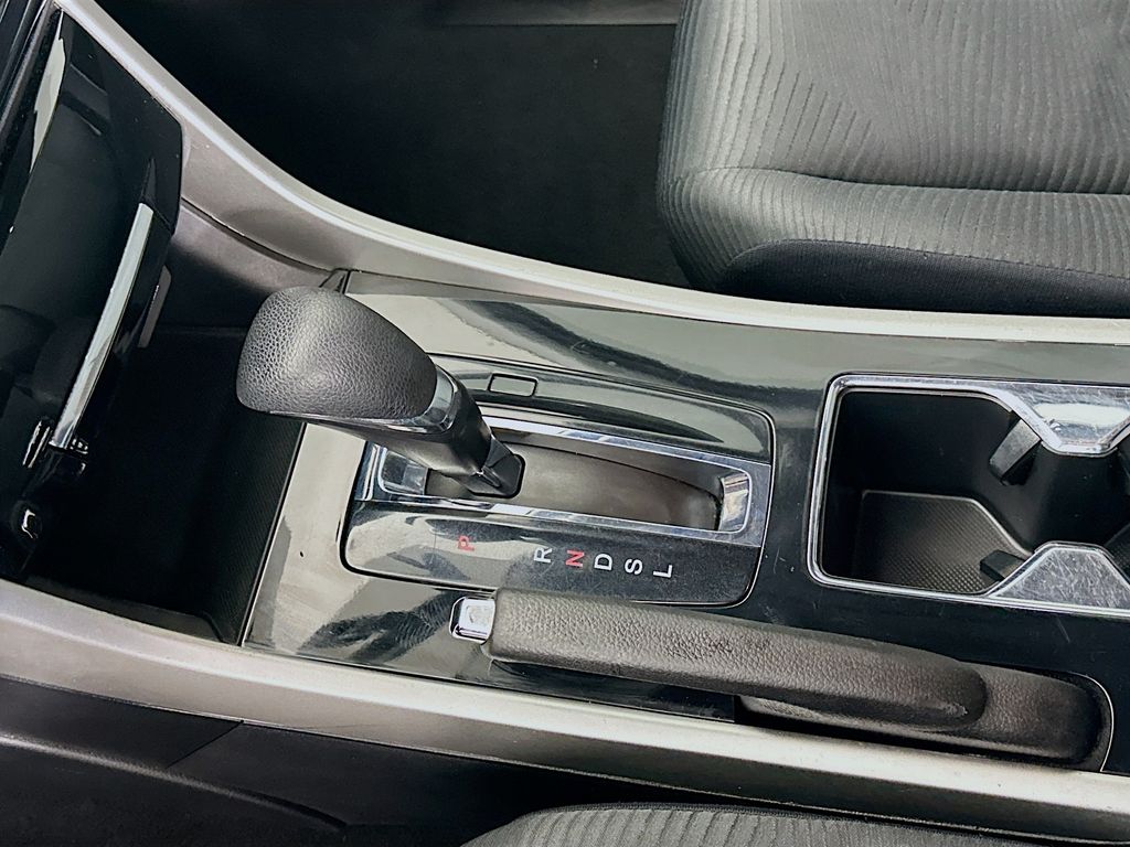 Thumbnail: 2016 Honda Accord - 16