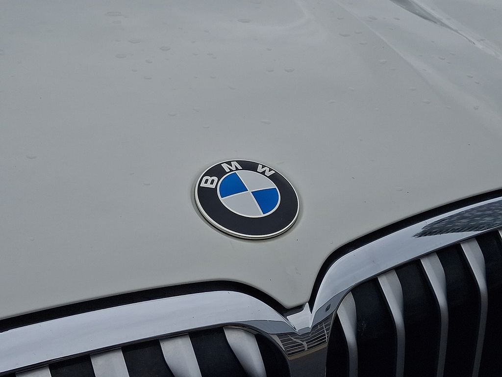Thumbnail: 2021 BMW X7 - 4