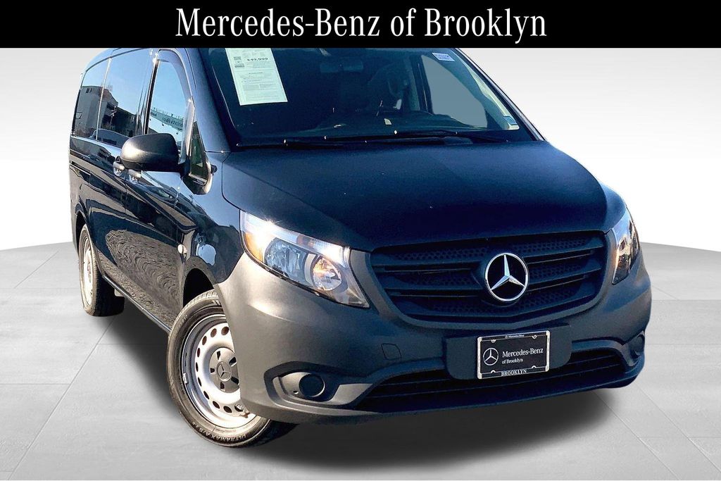 2019 Mercedes-Benz Metris Passenger Van Base's photo