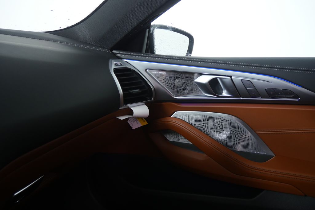 Thumbnail: 2026 BMW 8 Series - 26