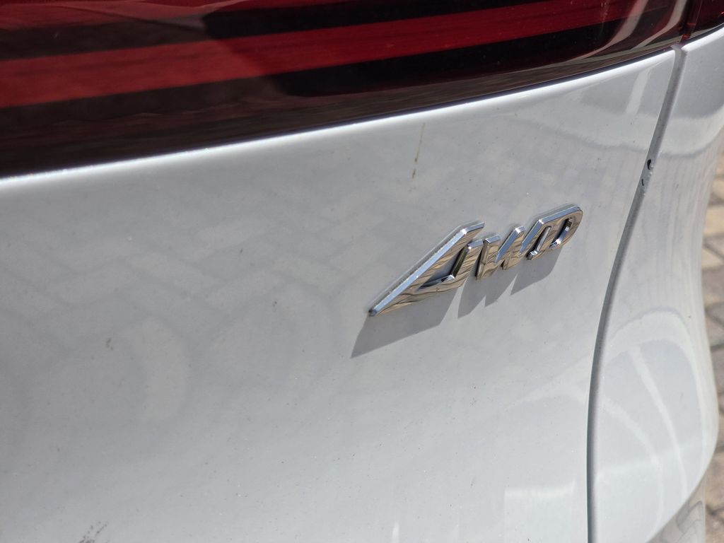New 2026 White Genesis 2.5T Advanced image 7