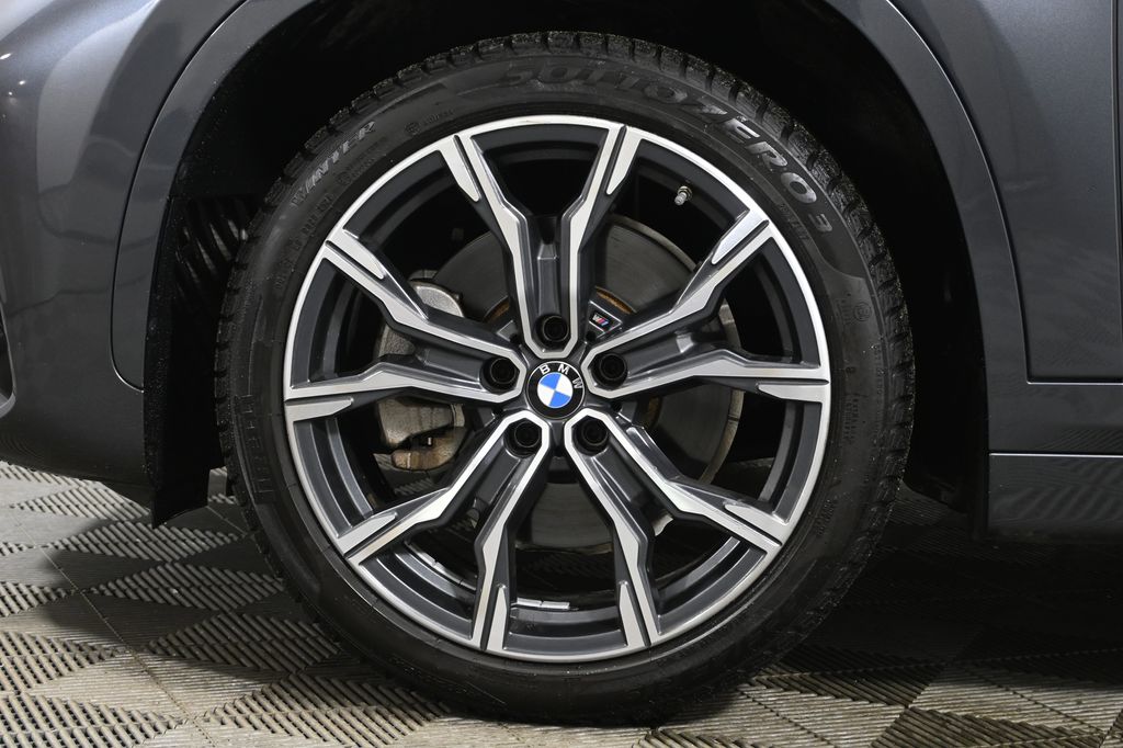 Thumbnail: 2021 BMW X1 - 12