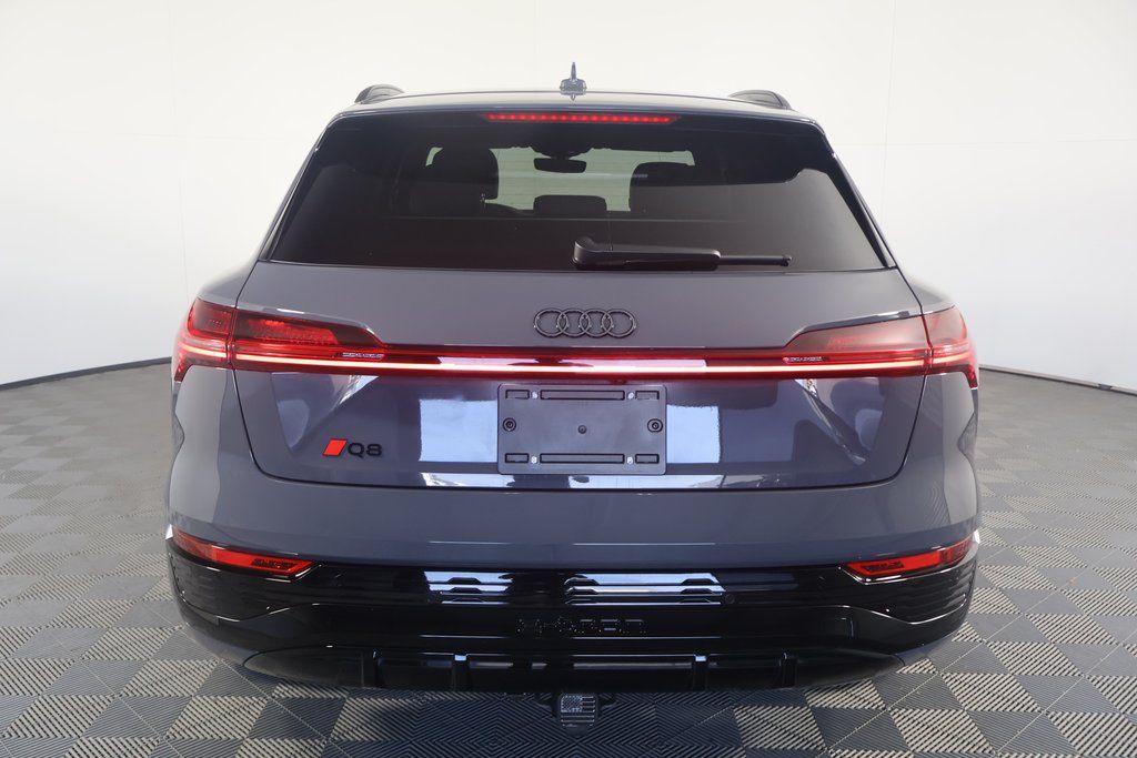 Thumbnail: 2024 Audi Q8 e-tron - 5