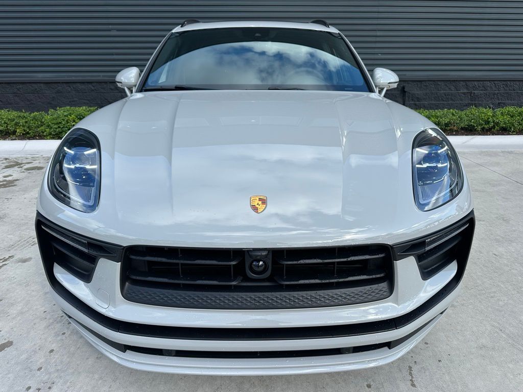 2025 Porsche Macan  7