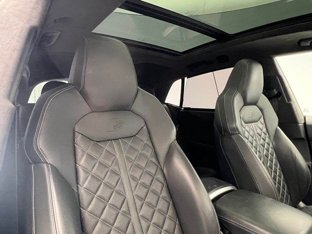 Thumbnail: 2020 Audi SQ8 - 7