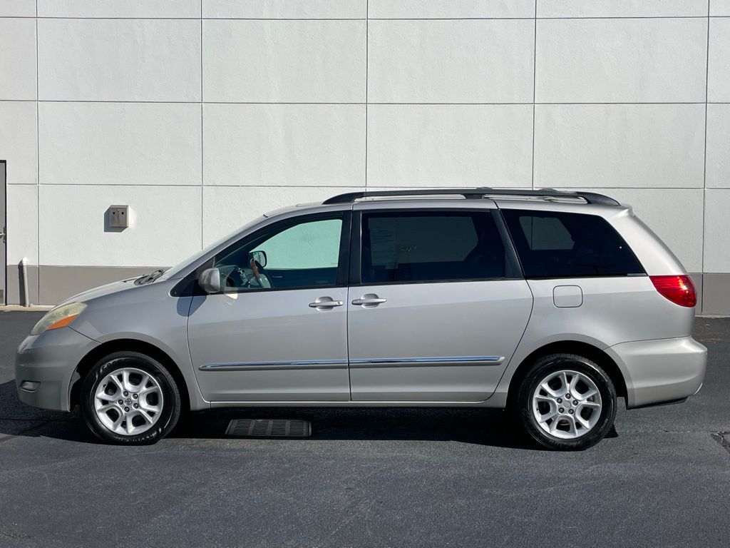 Thumbnail: 2006 Toyota Sienna - 2
