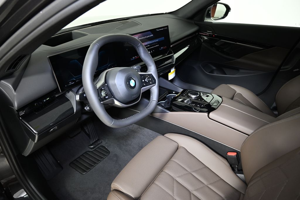 Thumbnail: 2026 BMW 5 Series - 15