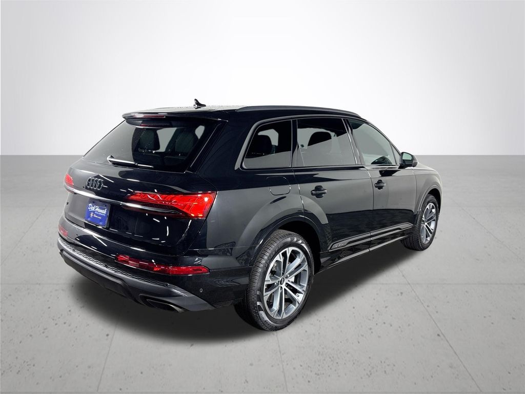 2025 Audi Q7 45 Premium Plus