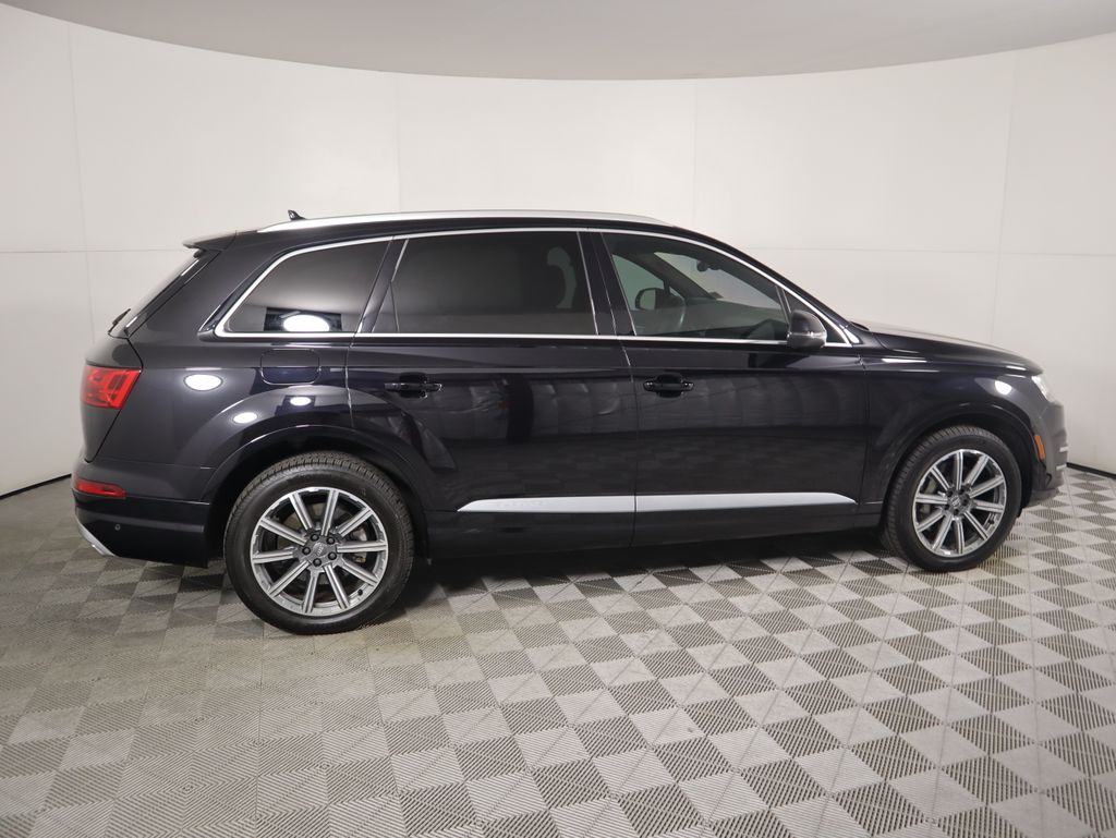 Thumbnail: 2019 Audi Q7 - 4