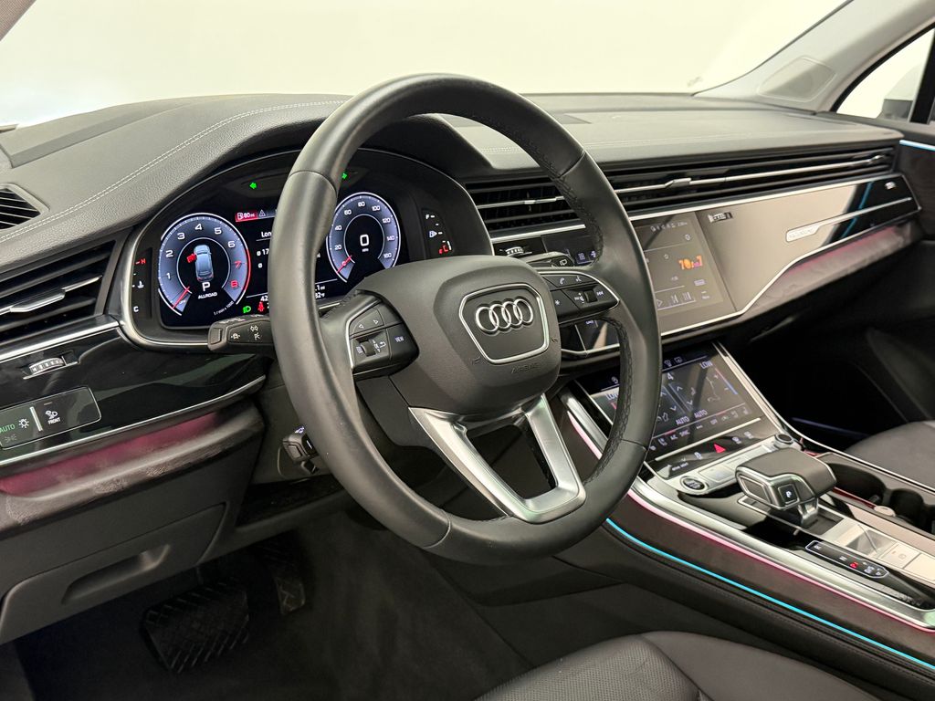 Thumbnail: 2023 Audi Q7 - 23