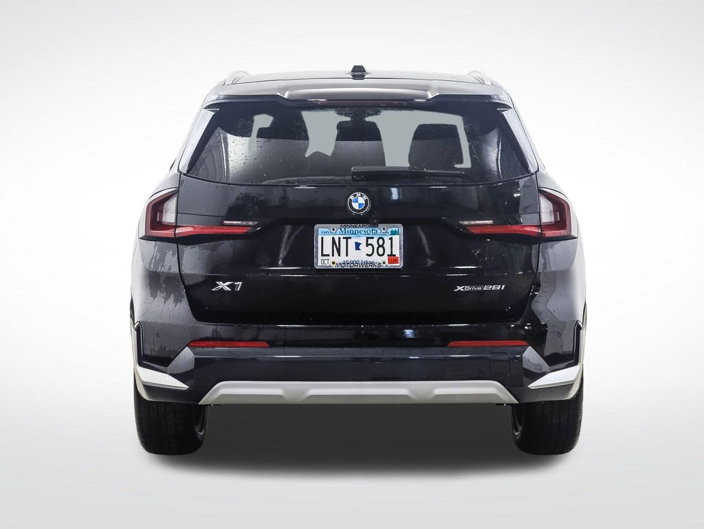 Thumbnail: 2023 BMW X1 - 4