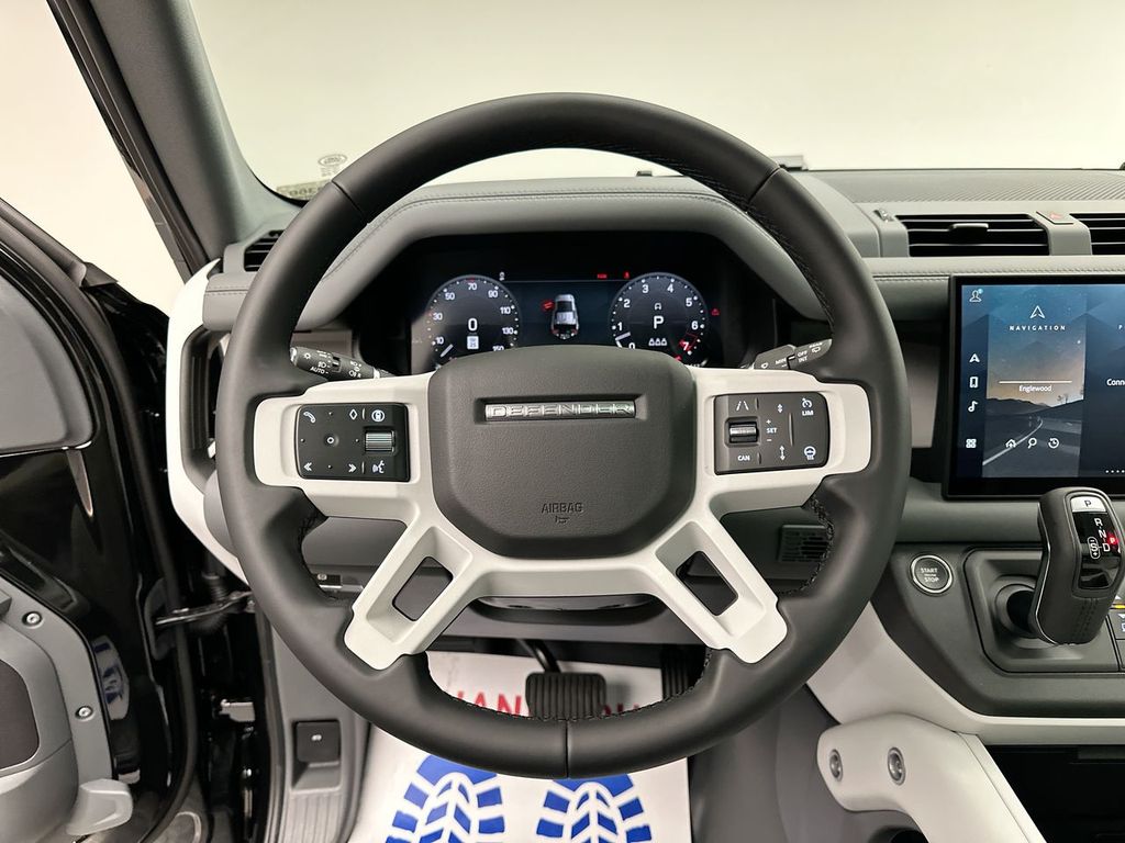 Thumbnail: 2025 Land Rover Defender - 20