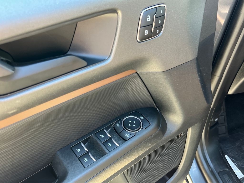 New 2026 Gray Ford Outer Banks image 16