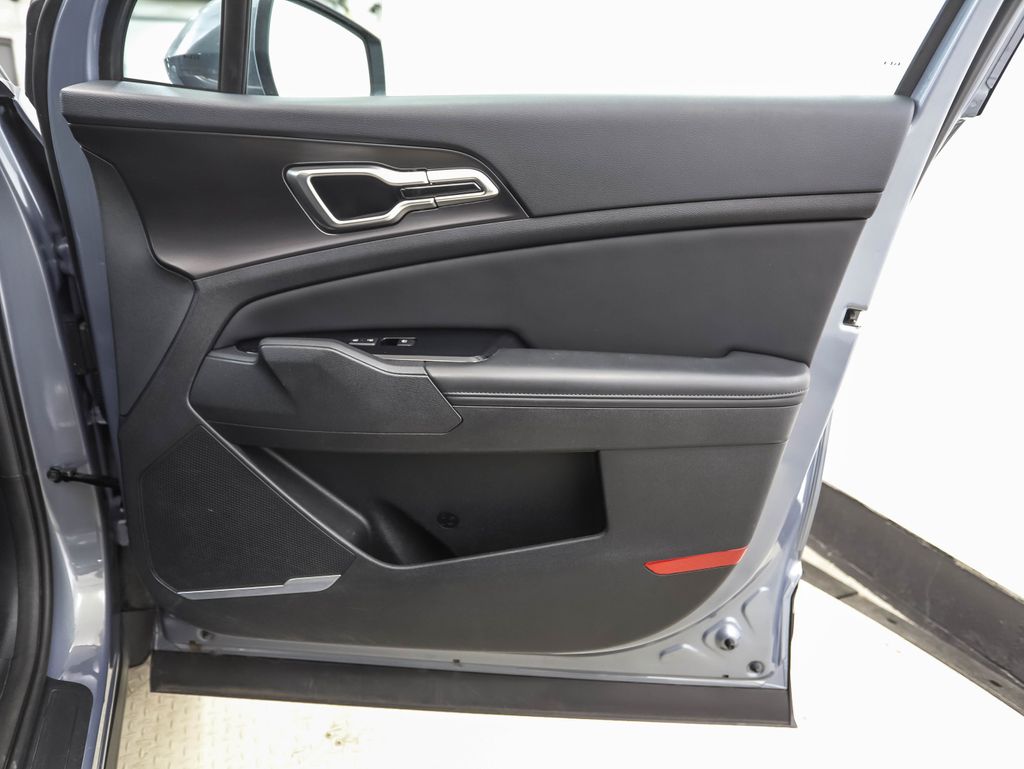 Thumbnail: 2023 Kia Sportage - 29