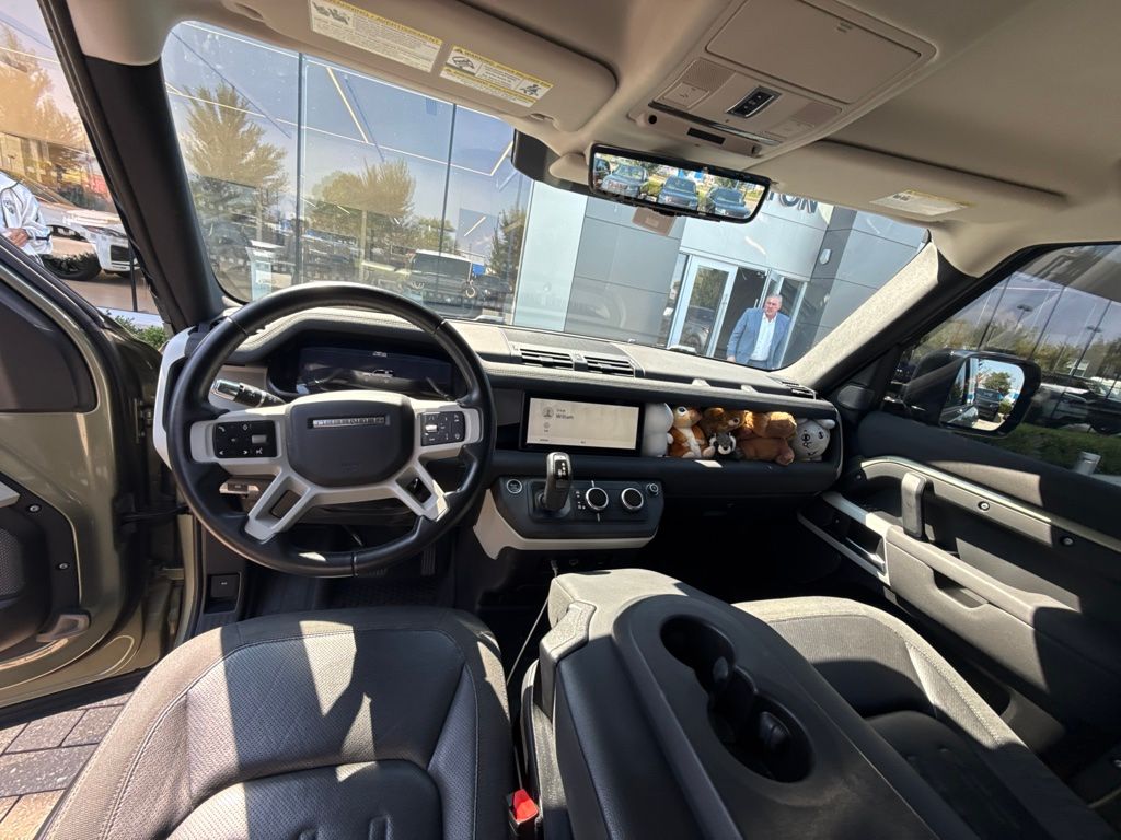 Used 2021 Green Land Rover First Edition image 14
