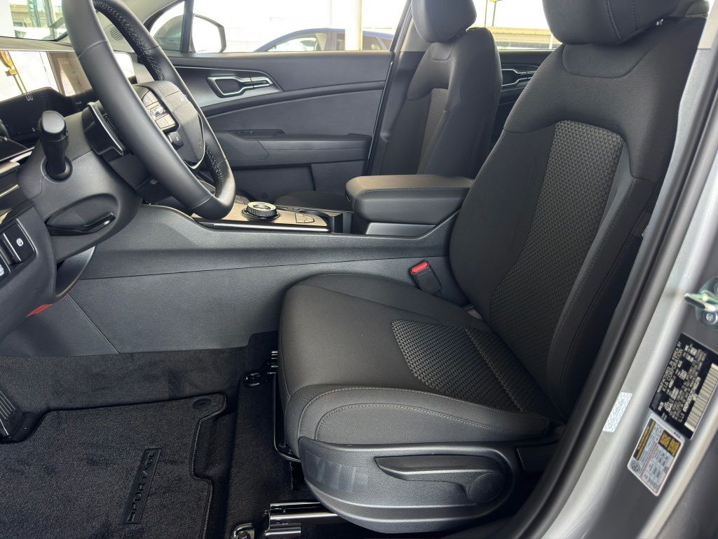 2026 Kia Sportage Hybrid LX Gray at Community Kia