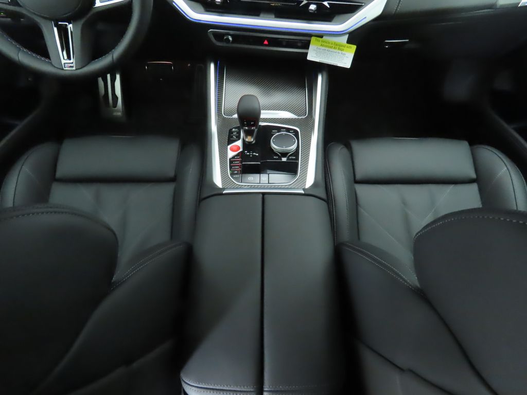 2025 BMW XM  17