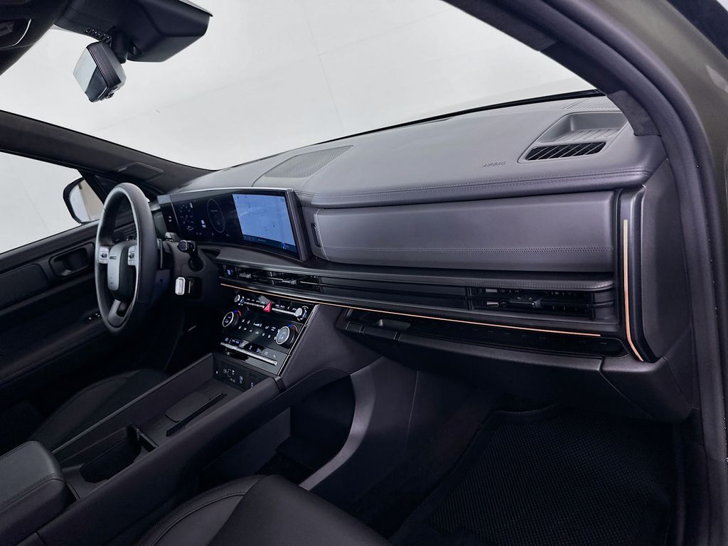 Thumbnail: 2025 Hyundai Santa Fe - 31