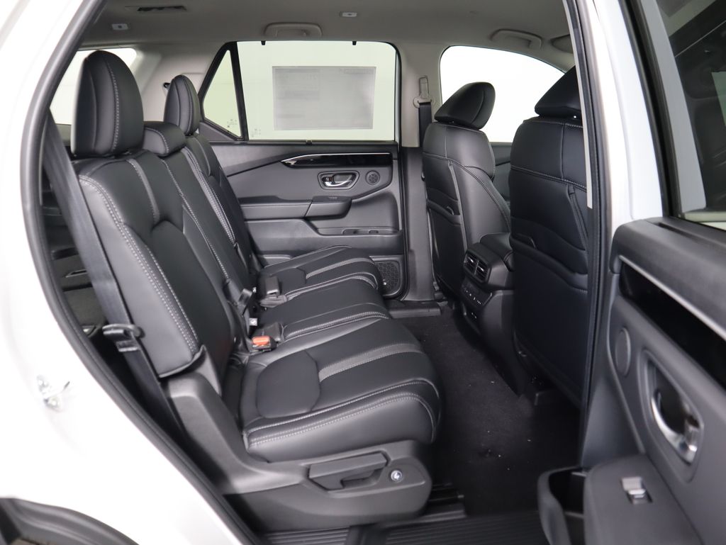 Thumbnail: 2025 Honda Pilot - 22