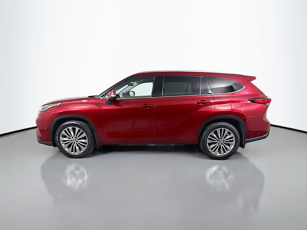 Used 2021 Toyota Highlander SUV