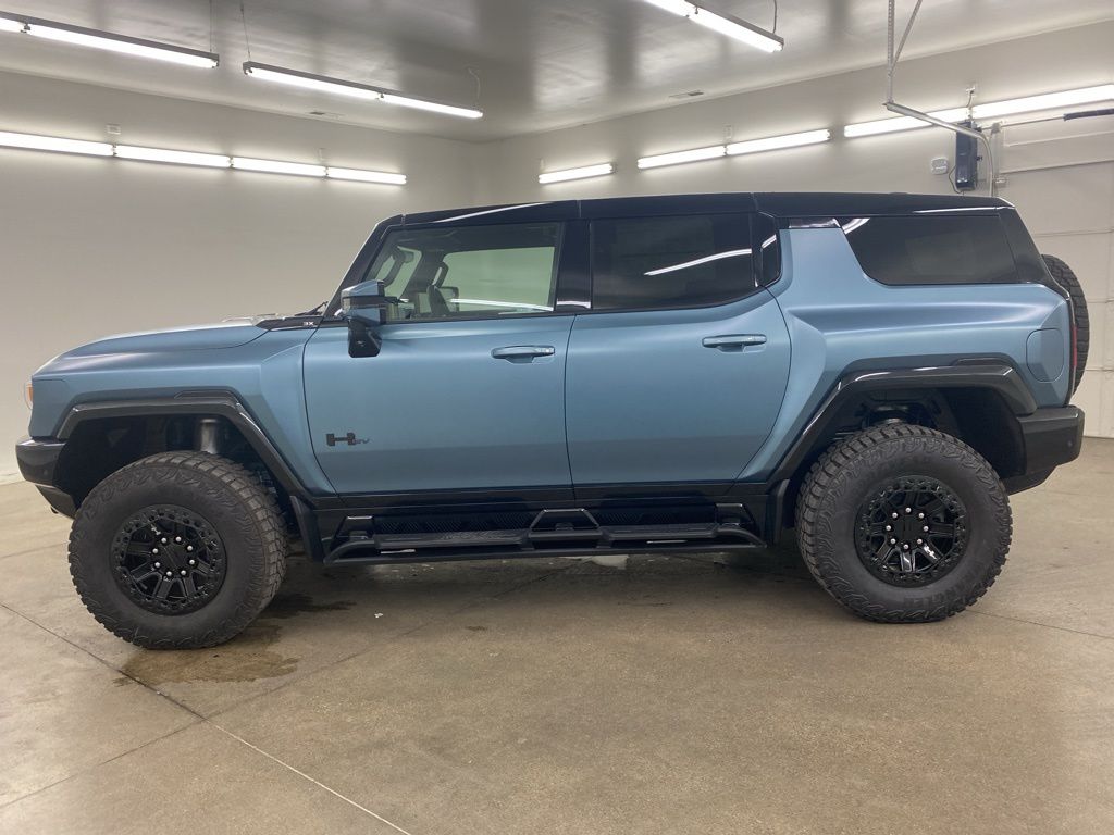 2024 GMC HUMMER EV SUV 3X photo