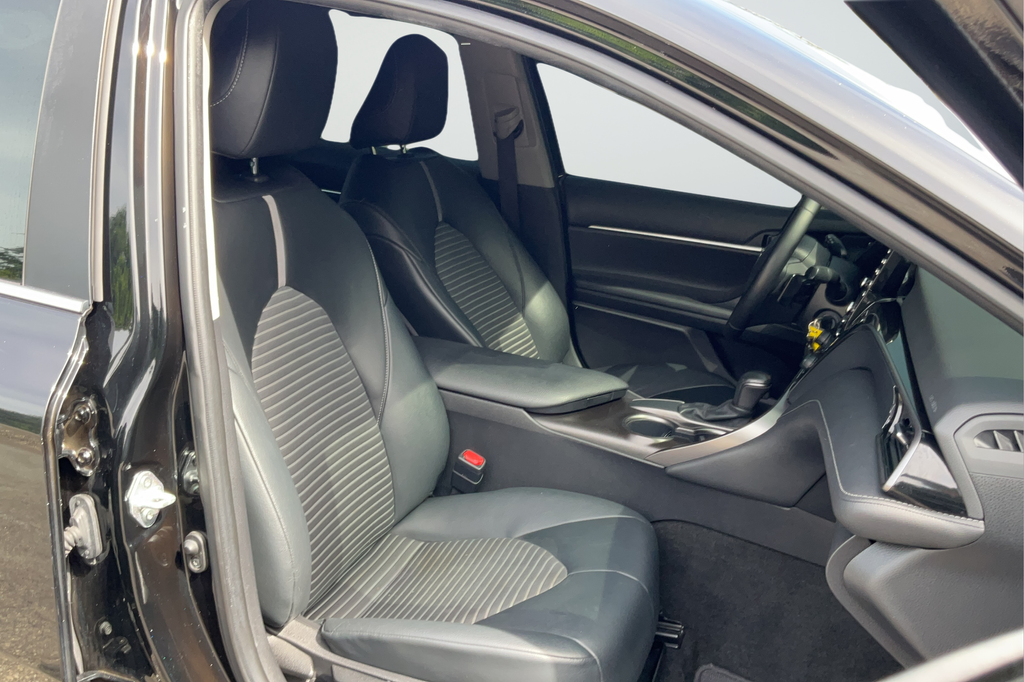 Used 2021 Toyota Camry SE 4D Sedan