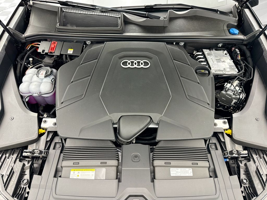 Thumbnail: 2026 Audi Q8 - 28