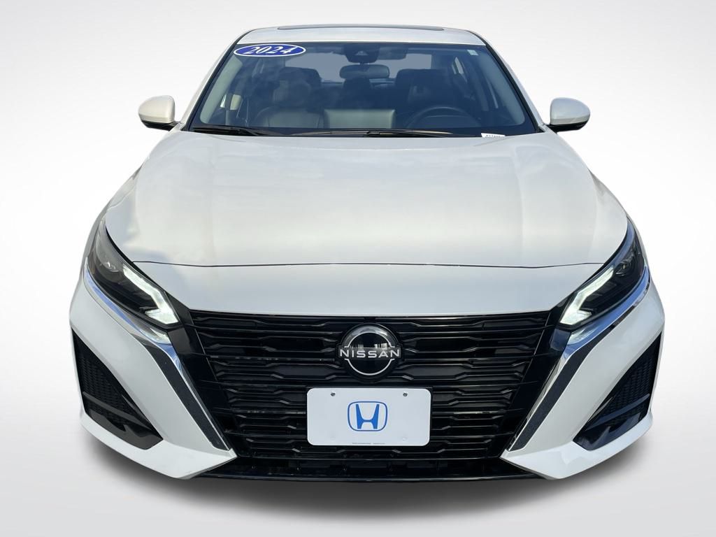 Thumbnail: 2024 Nissan Altima - 9