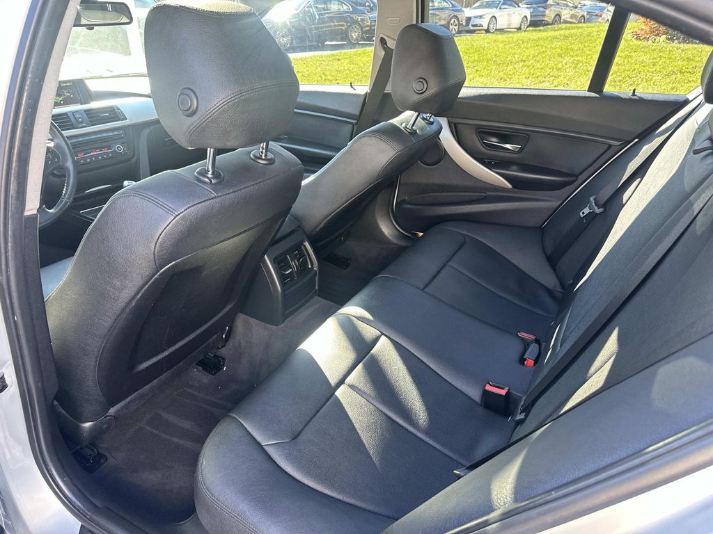 Thumbnail: 2014 BMW 3 Series - 29