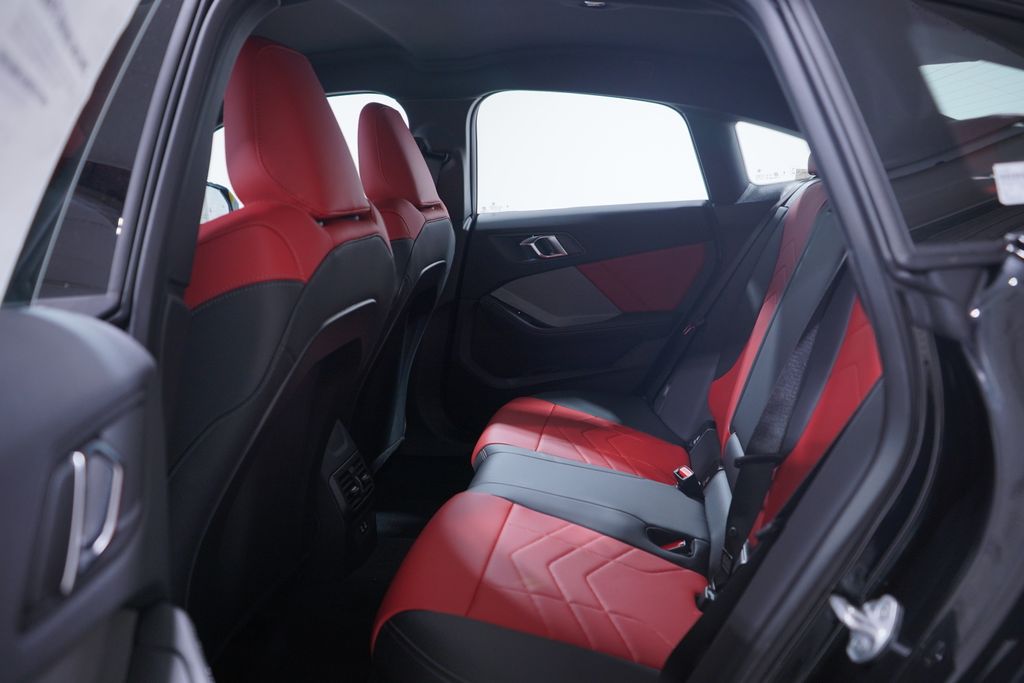 Thumbnail: 2026 BMW 2 Series - 9